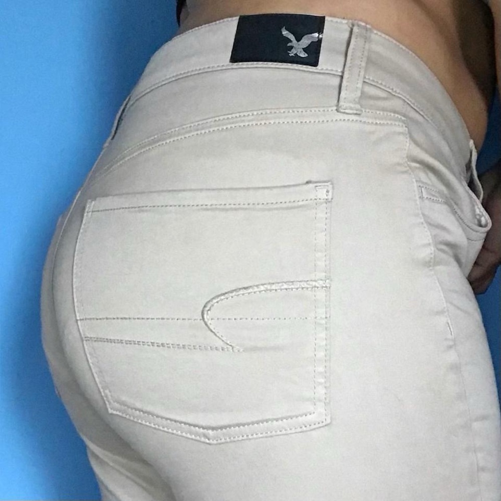 American Eagle Women's Beige Jeans